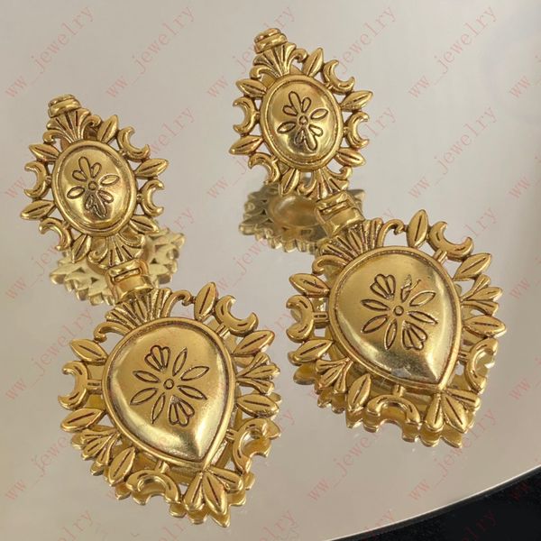 vintage brass material oval lace drop-shaped pendant ladies brass color earrings, christmas, halloween, valentine's day, gifts, Golden
vintage brass material oval lace drop-shaped pendant ladies brass color earrings, christmas, halloween, valentine's day, gifts, Golden