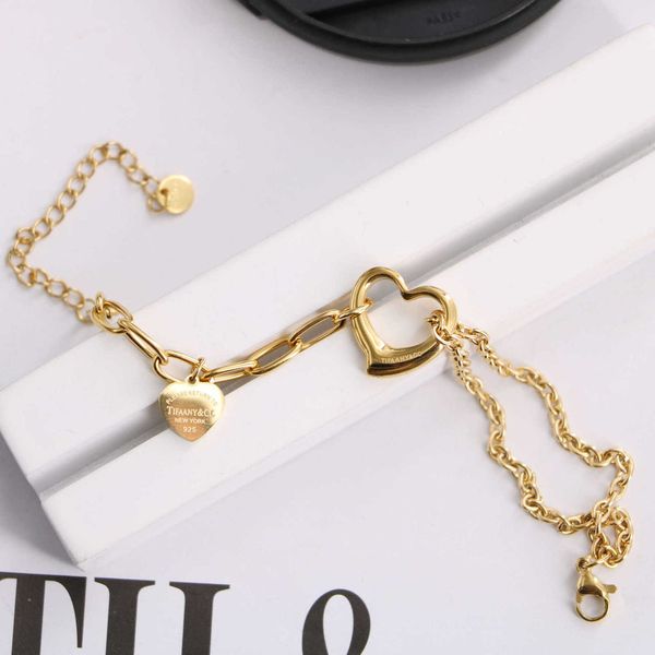 luxury tiff fashion brand jewelry titanium steel sweet and minimalist style t lettering hollow out love asymmetric chain bracelet female tit, Golden;silver
luxury tiff fashion brand jewelry titanium steel sweet and minimalist style t lettering hollow out love asymmetric chain bracelet female tit, Golden;silver