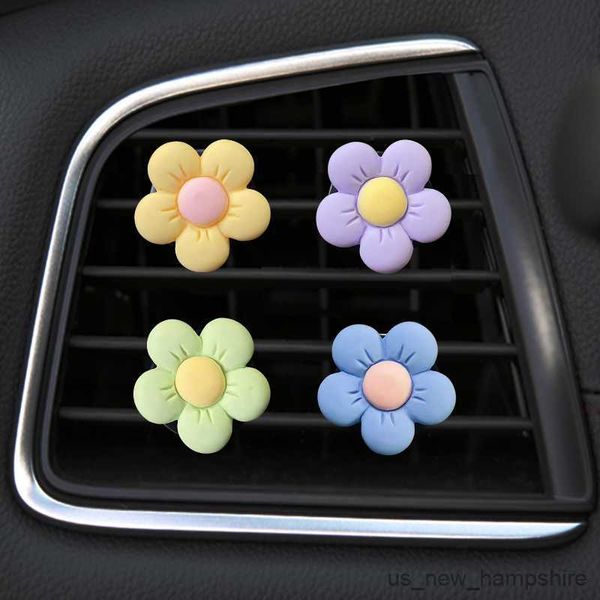 4pcs decorations cute cartoon car conditioner air small flowers personalized interior decoration goddess r230811
4pcs decorations cute cartoon car conditioner air small flowers personalized interior decoration goddess r230811