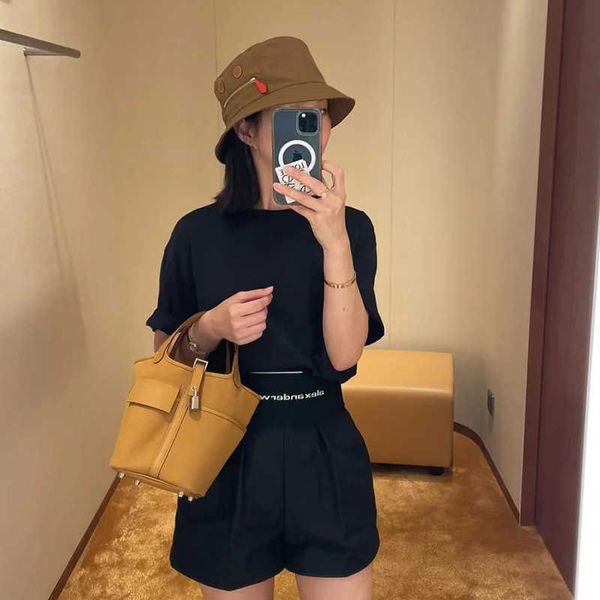 9a quality designer h ermes picotin lock tote bags for sale new versatile bucket cabbage basket cargo canvas bag swift leather combination w
9a quality designer h ermes picotin lock tote bags for sale new versatile bucket cabbage basket cargo canvas bag swift leather combination w