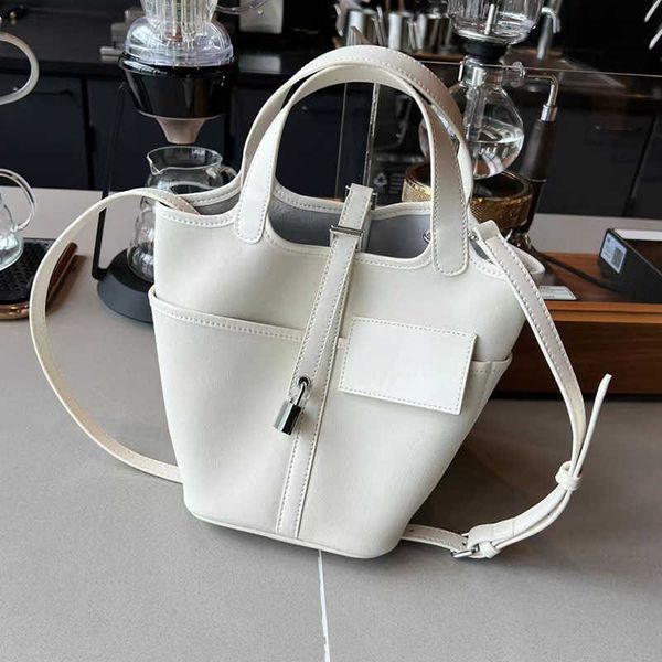 luxury brand designer h ermes picotin lock tote bags for sale bag niche design vegetable basket bag genuine leather cowhide portable womens
luxury brand designer h ermes picotin lock tote bags for sale bag niche design vegetable basket bag genuine leather cowhide portable womens
