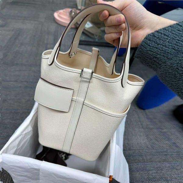 luxury brand designer h ermes picotin lock tote bags for sale 2023 new vegetable basket canvas spliced plain cowhide pocket bag handheld wom
luxury brand designer h ermes picotin lock tote bags for sale 2023 new vegetable basket canvas spliced plain cowhide pocket bag handheld wom