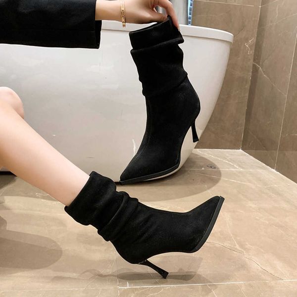 2023 autumn and winter new fashion slim heel high heel pleated mid sleeve boots korean version pointed fashion stacked boots 230811, Black
2023 autumn and winter new fashion slim heel high heel pleated mid sleeve boots korean version pointed fashion stacked boots 230811, Black