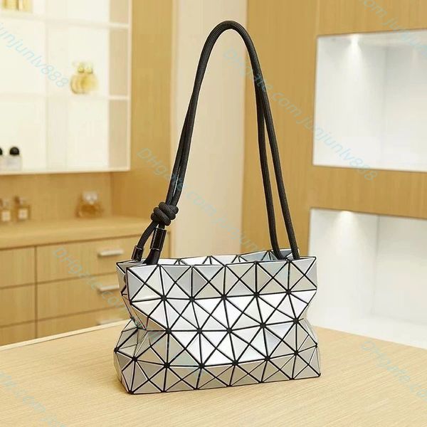 luxury designer cross boby fashion shoulder bags plain handbags socialite evening bags voluminous beach bags fresh handbags totes nylon unde
luxury designer cross boby fashion shoulder bags plain handbags socialite evening bags voluminous beach bags fresh handbags totes nylon unde