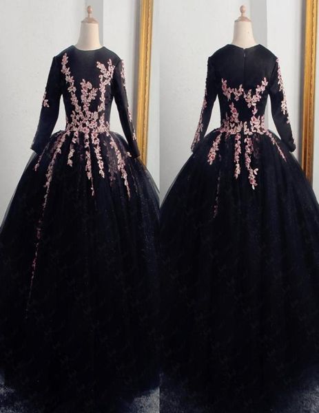 2022 black quinceanera dresses with long sleeve high jewel floral applique beaded ball gowns sweet 15 dress prom graduation formal8102682, Blue;red
2022 black quinceanera dresses with long sleeve high jewel floral applique beaded ball gowns sweet 15 dress prom graduation formal8102682, Blue;red