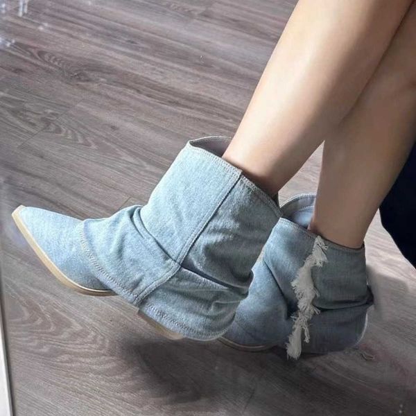 2023 autumn/winter new fashion western denim boots with pointed tassels and thick heels 230811, Black
2023 autumn/winter new fashion western denim boots with pointed tassels and thick heels 230811, Black