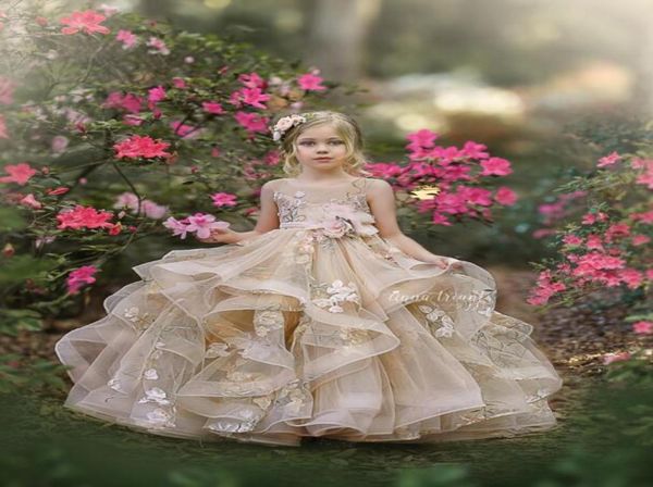 cute 2021 flower girl dresses jewel neck lace appliques tiered skirts girls pageant dress a line kids birthday gowns4862216, White;blue
cute 2021 flower girl dresses jewel neck lace appliques tiered skirts girls pageant dress a line kids birthday gowns4862216, White;blue