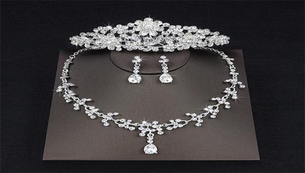 2018 luxury drop rhinestone wedding jewelry set necklace crown tiaras crown earrings headwear beading three piece party bridal acc1045896, White
2018 luxury drop rhinestone wedding jewelry set necklace crown tiaras crown earrings headwear beading three piece party bridal acc1045896, White