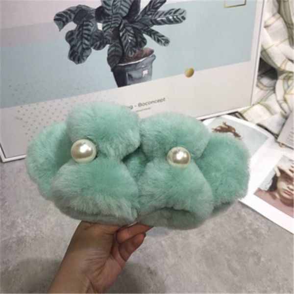 slippers 2021 women natural sheepskin home slipper winter women indoor slippers fur slippers wool flip flops slipper lady home shoes, Black
slippers 2021 women natural sheepskin home slipper winter women indoor slippers fur slippers wool flip flops slipper lady home shoes, Black