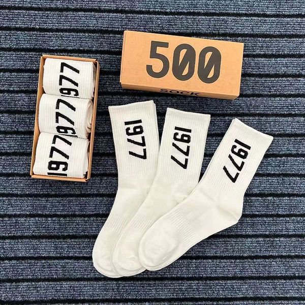 designer 4color socks mens socks stockings women cotton all-match classic letter breathable black and white football basketball sports sock
designer 4color socks mens socks stockings women cotton all-match classic letter breathable black and white football basketball sports sock