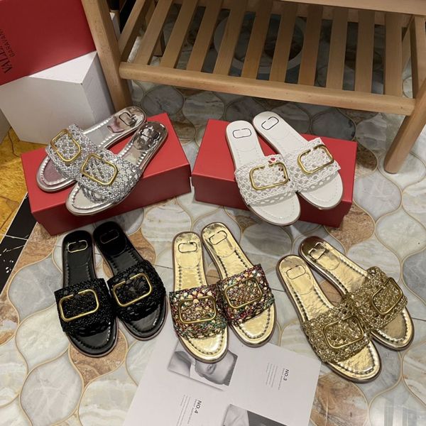 2023 new valentinnoo sliders sandals fashion shoe womans satin mesh cloth outdoors black white designer sandale flat heel slipper slide men
2023 new valentinnoo sliders sandals fashion shoe womans satin mesh cloth outdoors black white designer sandale flat heel slipper slide men