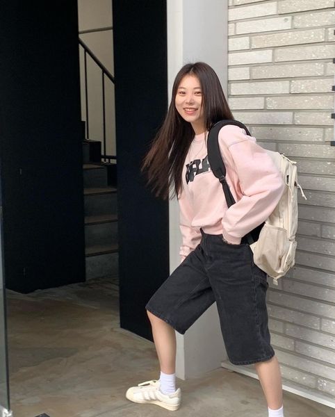 womens hoodies sweatshirts alphabet print casual loose round neck pullover sweatshirtwomen shorts 230811, Black
womens hoodies sweatshirts alphabet print casual loose round neck pullover sweatshirtwomen shorts 230811, Black