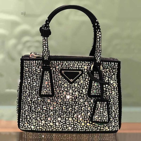 diamante totes shopping bag sell shoulder crossbody women tote dinner handbags mommy handbag purses waterproof ajustable detachable
diamante totes shopping bag sell shoulder crossbody women tote dinner handbags mommy handbag purses waterproof ajustable detachable