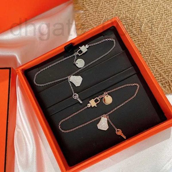 charm bracelets designer s925 silver kelly full diamond lock, key, bracelet, tassel necklace, women's luxury handpiece i59p, Golden;silver
charm bracelets designer s925 silver kelly full diamond lock, key, bracelet, tassel necklace, women's luxury handpiece i59p, Golden;silver