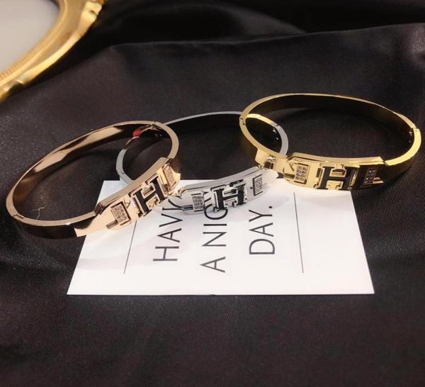 bracelets women bangle luxury designer typical letter jewelry crystal 18k gold plated 925 silver plated stainless steel lovers gif4917789, Black
bracelets women bangle luxury designer typical letter jewelry crystal 18k gold plated 925 silver plated stainless steel lovers gif4917789, Black
