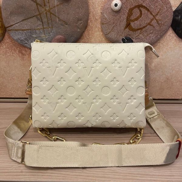 5a quality genuine leather shoulder bag coussin women's men totes crossbody bags luxury designer foums fashion messenger wallet camera
5a quality genuine leather shoulder bag coussin women's men totes crossbody bags luxury designer foums fashion messenger wallet camera