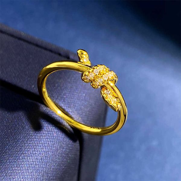ajgu ailing's same ring new tiffay advanced design sense fashion diamond set kont knot, Golden;silver
ajgu ailing's same ring new tiffay advanced design sense fashion diamond set kont knot, Golden;silver