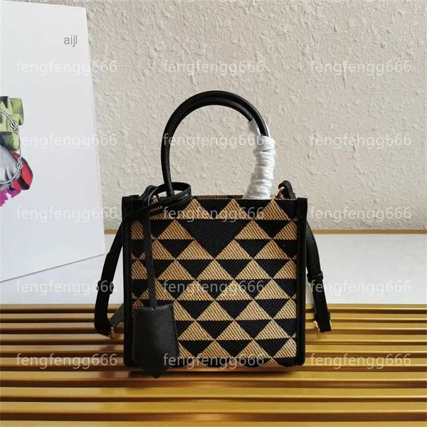women luxurys designers bags handbags embroidery totes shopping lady messenger fashion shoulder luxury crossbody purses beach bag
women luxurys designers bags handbags embroidery totes shopping lady messenger fashion shoulder luxury crossbody purses beach bag