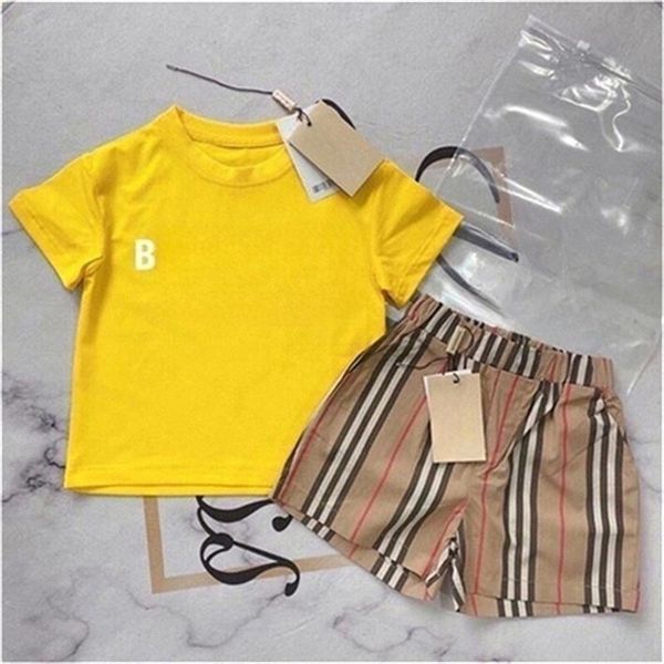 2023 new summer and autumn children's pure cotton short sleeve set children's short sleeve shorts men's and women's luxu, White
2023 new summer and autumn children's pure cotton short sleeve set children's short sleeve shorts men's and women's luxu, White
