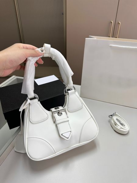 shoulder bag half moon bag fashionable handbag zipper pocket mobile phone bag adjustable strap large capacity handbag wallet
shoulder bag half moon bag fashionable handbag zipper pocket mobile phone bag adjustable strap large capacity handbag wallet