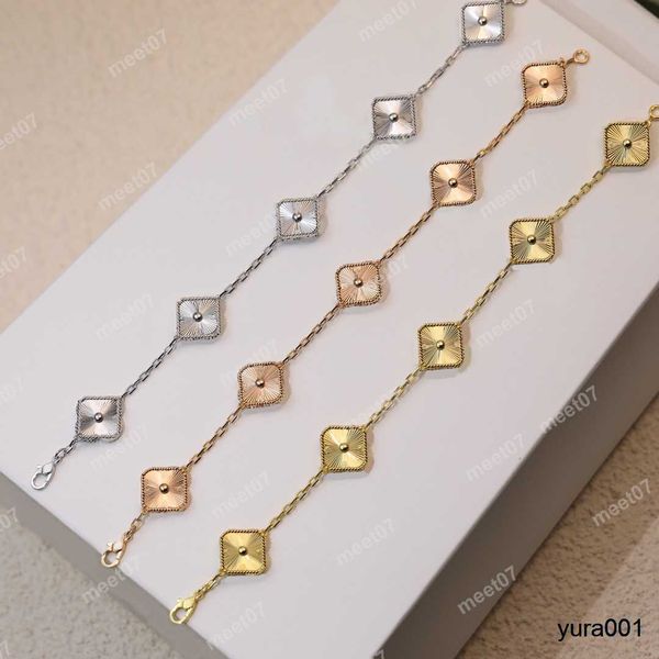lady designer clover bracelets 4a designer jewellery laser diamond charm diamond bracelet dance party women superior quality, Golden;silver
lady designer clover bracelets 4a designer jewellery laser diamond charm diamond bracelet dance party women superior quality, Golden;silver