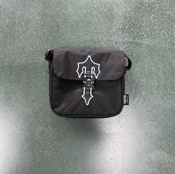 shoulder bags trapstar bag men and women irongate t cross-body - black/ice blue quality one crossbody wallet luxury designer high fashion
shoulder bags trapstar bag men and women irongate t cross-body - black/ice blue quality one crossbody wallet luxury designer high fashion