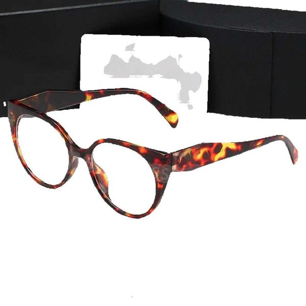 brand designer p206 sunglasses small square frameless metal eyewear for men women sun glass uv400 lens with case, White;black
brand designer p206 sunglasses small square frameless metal eyewear for men women sun glass uv400 lens with case, White;black