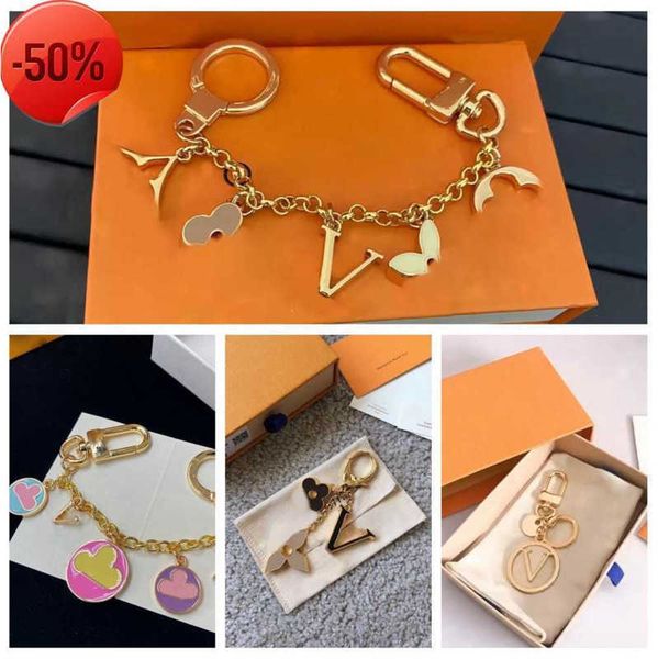 lanyards luxury designers keychains letters with diamonds keychain car key chain women buckle jewelry keyring bags pendant exquisite gift 55, Silver
lanyards luxury designers keychains letters with diamonds keychain car key chain women buckle jewelry keyring bags pendant exquisite gift 55, Silver