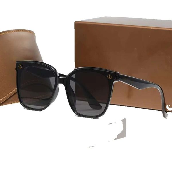 designer sunglasses classic eyeglasses goggle outdoor beach sun glasses for woman man 5 color optional high quality, White;black
designer sunglasses classic eyeglasses goggle outdoor beach sun glasses for woman man 5 color optional high quality, White;black