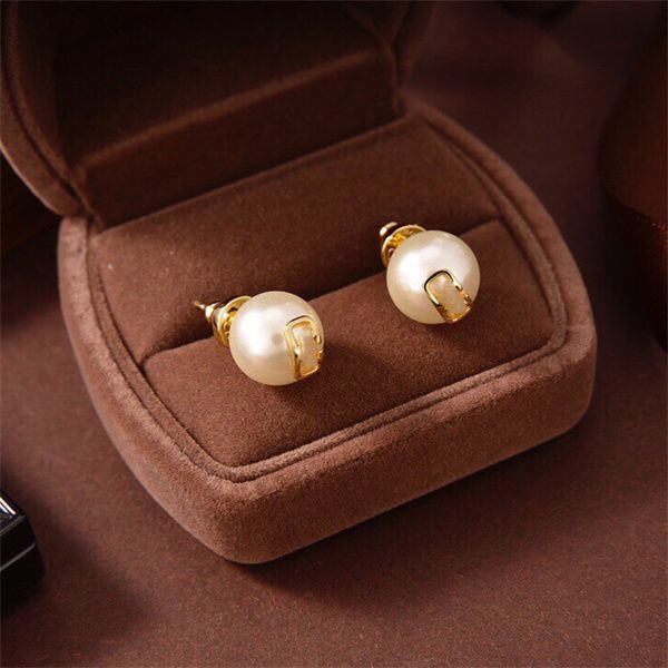 letter v earring logo valentinolies stud earing women hoop designer luxury jewelry luxury pearl earrings 9045, Golden;silver
letter v earring logo valentinolies stud earing women hoop designer luxury jewelry luxury pearl earrings 9045, Golden;silver