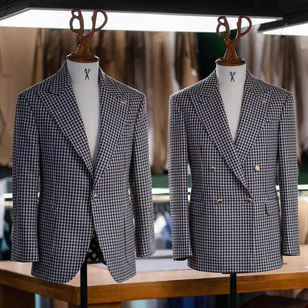 plaid men suits blazer for wedding business slim fit checkered groom wear tuxedos male fashion clothes only jacket customize, Black;gray
plaid men suits blazer for wedding business slim fit checkered groom wear tuxedos male fashion clothes only jacket customize, Black;gray