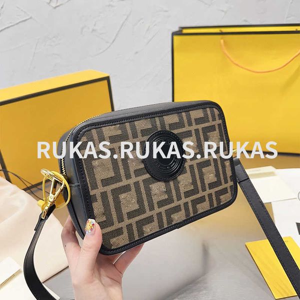 casual crossbody bag fashion baguette bag single shoulder hand crossbody bag europe and the united states new trend clamshell reading woman
casual crossbody bag fashion baguette bag single shoulder hand crossbody bag europe and the united states new trend clamshell reading woman