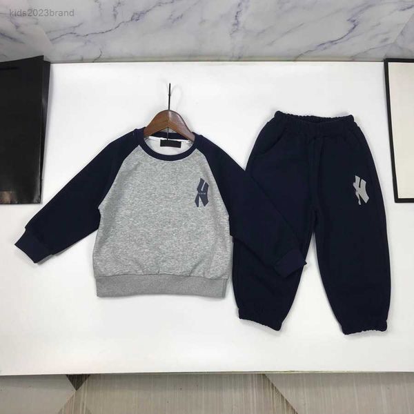 designer baby autumn sets kids tracksuits size 90-160 cm 2pcs front and rear logo printed round neck sweater and pants aug08, White
designer baby autumn sets kids tracksuits size 90-160 cm 2pcs front and rear logo printed round neck sweater and pants aug08, White