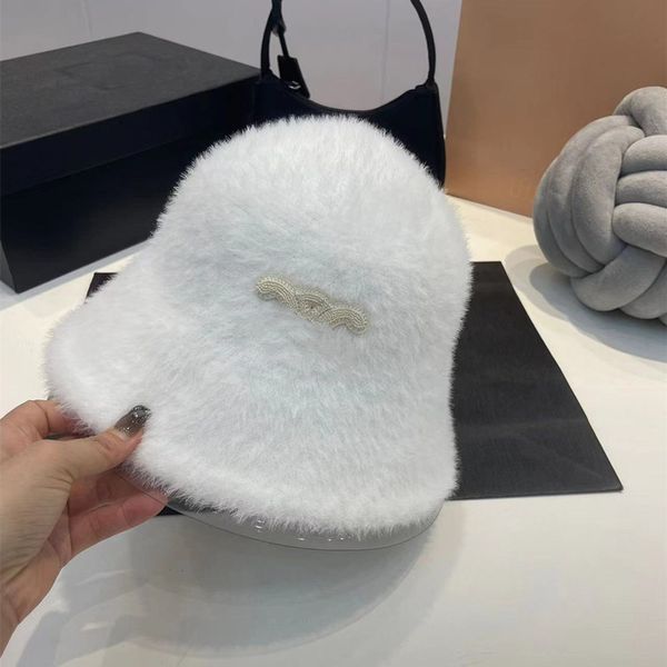 designer brand new fisherman hat women's winter luxury rabbit hair sunshade hat fashion trend minimalist hat, Blue;gray
designer brand new fisherman hat women's winter luxury rabbit hair sunshade hat fashion trend minimalist hat, Blue;gray