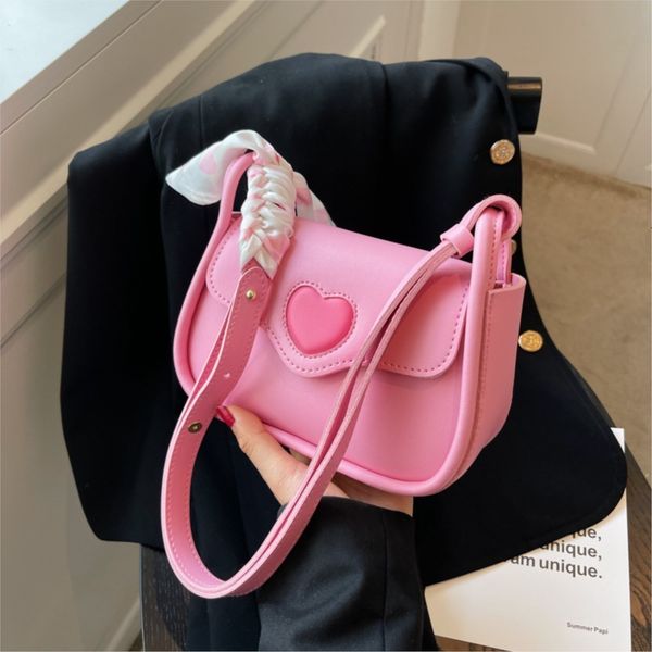 evening bags saddle bag small shoulder bags for women pink pu leather heart buckle ladies crossbody bag shoulder female versatile square bag
evening bags saddle bag small shoulder bags for women pink pu leather heart buckle ladies crossbody bag shoulder female versatile square bag
