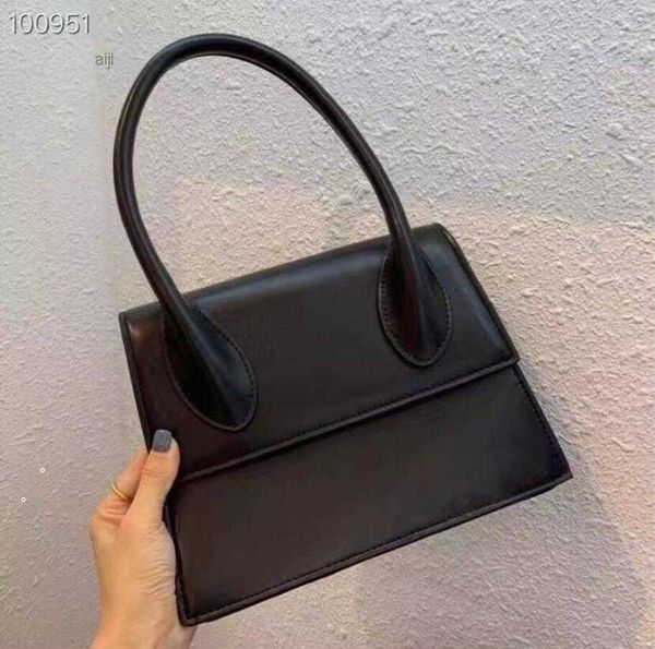 jaquemus bags women large one shoulder bag designer crossbody handbag tote dinner 24.18.10cm
jaquemus bags women large one shoulder bag designer crossbody handbag tote dinner 24.18.10cm