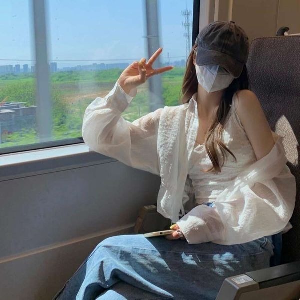 white chiffon sunscreen shirt for womens summer thin cameras cardigan shawl blouse short long sleeved top
white chiffon sunscreen shirt for womens summer thin cameras cardigan shawl blouse short long sleeved top