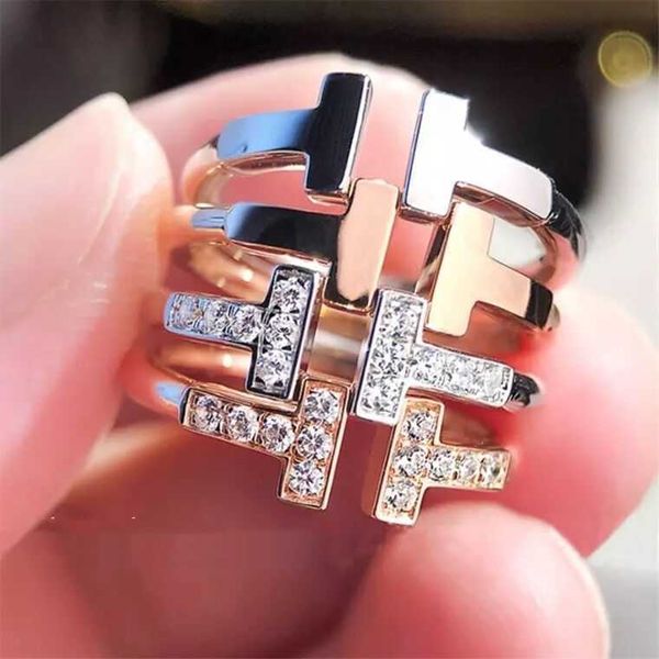 light luxury tiffay double t ring women's sterling silver plating 18k rose gold white fritillaria t-shaped with opening
light luxury tiffay double t ring women's sterling silver plating 18k rose gold white fritillaria t-shaped with opening
