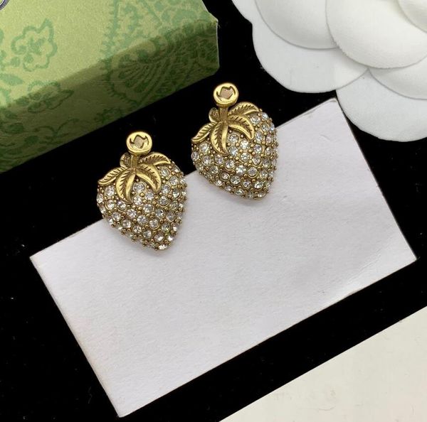exquisite designer stud earring letters crystal rhinestone strawberry earrings 925 silver needles anti-allergic women ladies weddings party, Golden;silver
exquisite designer stud earring letters crystal rhinestone strawberry earrings 925 silver needles anti-allergic women ladies weddings party, Golden;silver