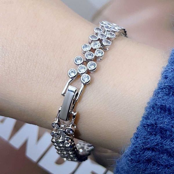 jewelry women bracelet 925 sterling silver unique design moissanite diamond bracelet
jewelry women bracelet 925 sterling silver unique design moissanite diamond bracelet