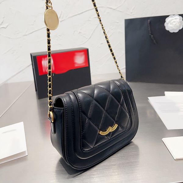 designer women classic shoulder bag luxury tote caviar bag coin purse leather clamshell hardware metal buckle crossbody bag mini makeup bag
designer women classic shoulder bag luxury tote caviar bag coin purse leather clamshell hardware metal buckle crossbody bag mini makeup bag