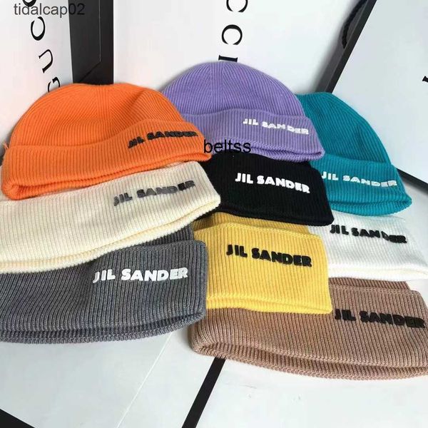 2022 new knitted hat guapi hat letter cold basin hat warm round autumn and winter woolen hats, Blue;gray
2022 new knitted hat guapi hat letter cold basin hat warm round autumn and winter woolen hats, Blue;gray