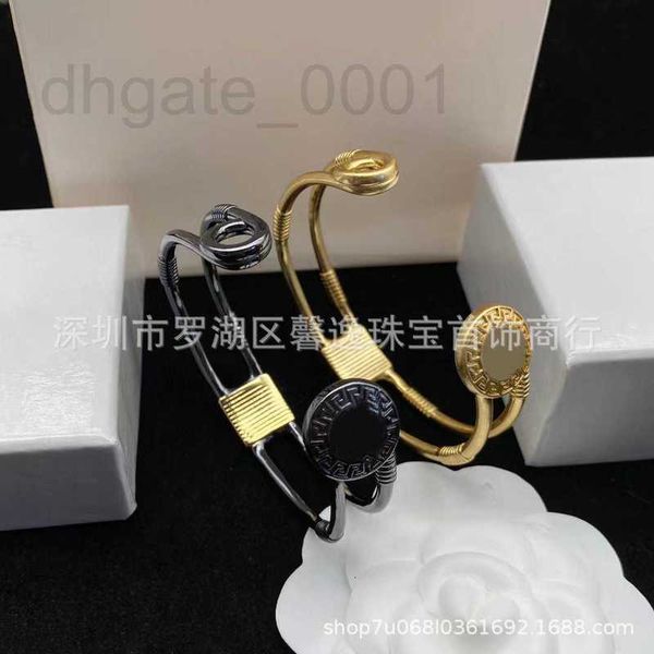 charm bracelets designer new retro pattern bracelet with minimalist head figure colored classic handpiece brass wtan, Golden;silver
charm bracelets designer new retro pattern bracelet with minimalist head figure colored classic handpiece brass wtan, Golden;silver