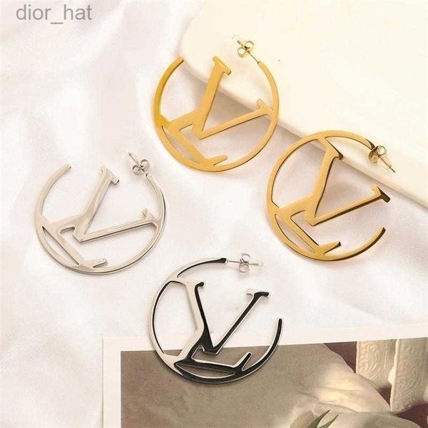 luxury brand designer womens earrings double letters ear stud 18k gold plated silver geometric earring for wedding party jewerlry accessorie, Golden;silver
luxury brand designer womens earrings double letters ear stud 18k gold plated silver geometric earring for wedding party jewerlry accessorie, Golden;silver