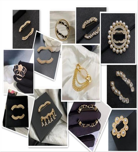 whole fashion brand designer womens brooch double letter pearl brooches luxury couples gift diamond men suit pin jewelry acces7141191, Gray
whole fashion brand designer womens brooch double letter pearl brooches luxury couples gift diamond men suit pin jewelry acces7141191, Gray