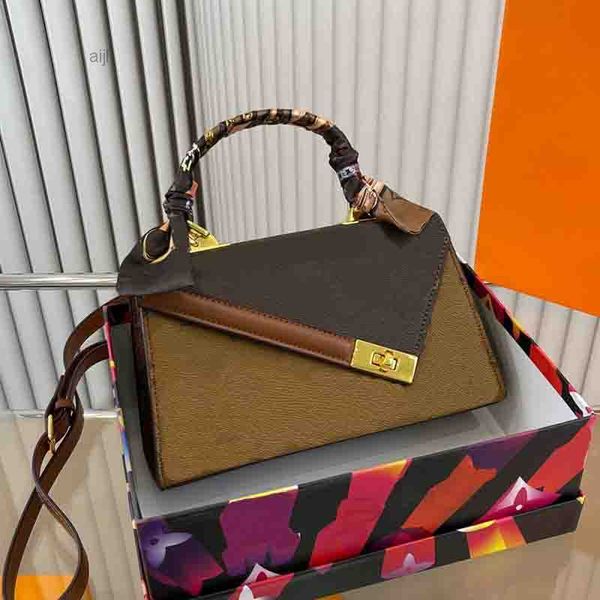 luxury brand shoulder bags designers women embroidery handbag lady wallet dinner silk scarf bag fashion tote handbags solid leather temperam
luxury brand shoulder bags designers women embroidery handbag lady wallet dinner silk scarf bag fashion tote handbags solid leather temperam