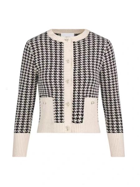 womens sweaters design retro contrast color thousand bird check wool cardigan coat womens fashion luxury sweater for autumn and winter 23081, White;black
womens sweaters design retro contrast color thousand bird check wool cardigan coat womens fashion luxury sweater for autumn and winter 23081, White;black