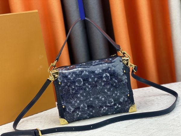mens crossbody designer shoulder bags denim bag side trunk pochette tote bag embossed old flower totes handbags m46358 cross body women card
mens crossbody designer shoulder bags denim bag side trunk pochette tote bag embossed old flower totes handbags m46358 cross body women card