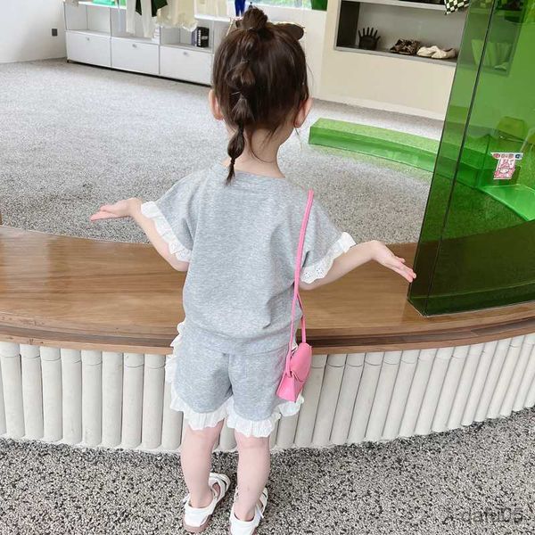clothing sets summer clothes girls floral girls clothing tshirt short girls sets casual style kids tracksuit r230812, White
clothing sets summer clothes girls floral girls clothing tshirt short girls sets casual style kids tracksuit r230812, White