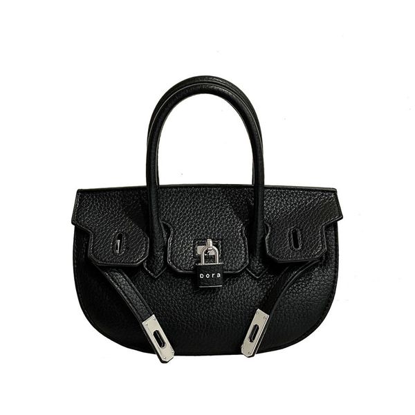 new simple and fashionable litchi pattern handheld one shoulder crossbody bag with western platinum bag
new simple and fashionable litchi pattern handheld one shoulder crossbody bag with western platinum bag